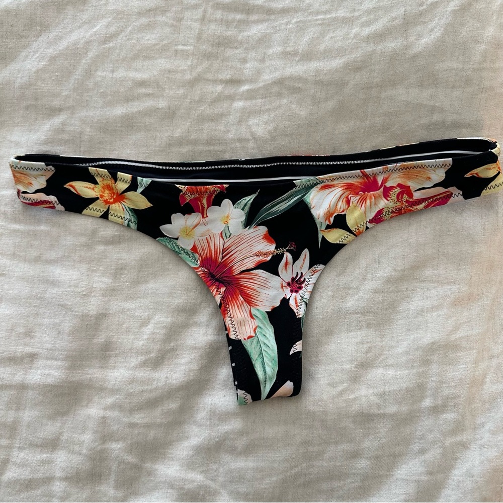 Ripcurl reversible thong bikini bottom